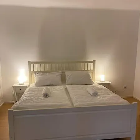 The Perfect Place * Rohrau